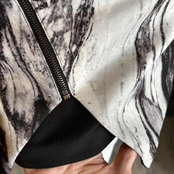 ZARA Basic Marble Asymmetric Zip Moto Mini Skirt Size Medium - Picture 6 of 15
